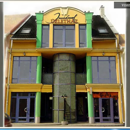 Apartmán Mini Apartman A Varos Sziveben !