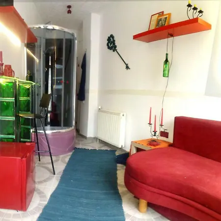 Mini Apartman A Varos Sziveben ! *